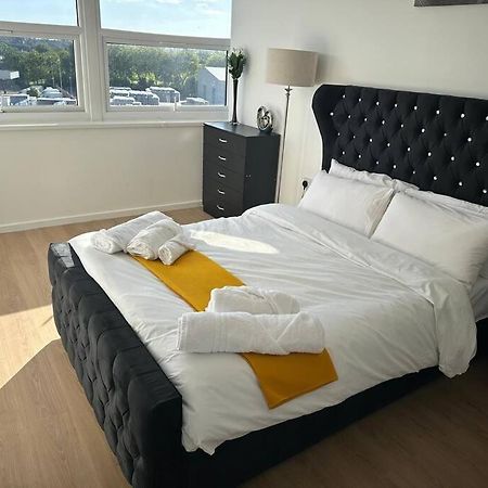 Flat 303 One Bedroom Apartment Birmingham Bagian luar foto