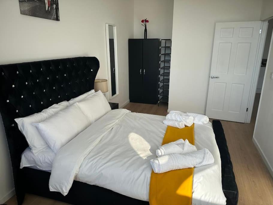 Flat 303 One Bedroom Apartment Birmingham Bagian luar foto
